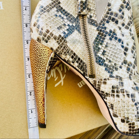 Herve Leger Mercer Booties Anaconda Print sz 8 EUC - Picture 15 of 16